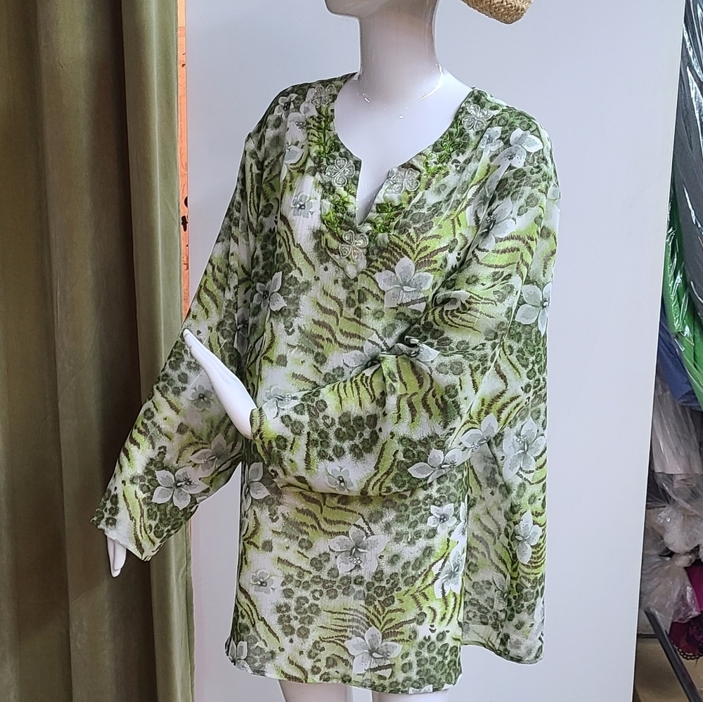 Club Z Collection Floralcore Lightweight Blouse Size 3X